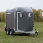 Remorque pour chevaux | PTAC 2 000 kg | Double essieu freiné